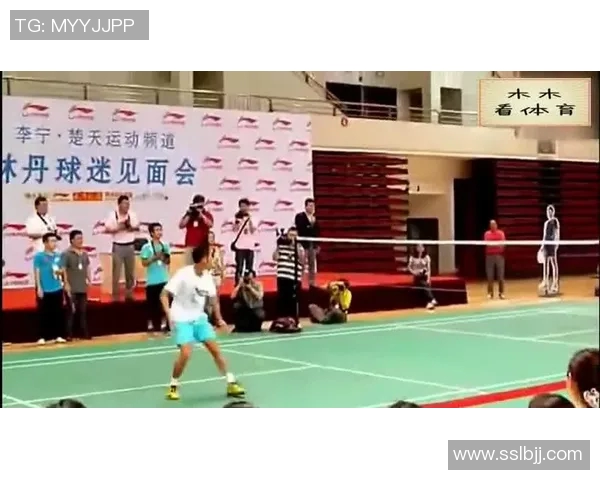 重庆羽毛球队重塑自我迎接挑战的转型之路与未来展望 重庆羽毛球队重塑自我迎接挑战的转型之路与未来展望