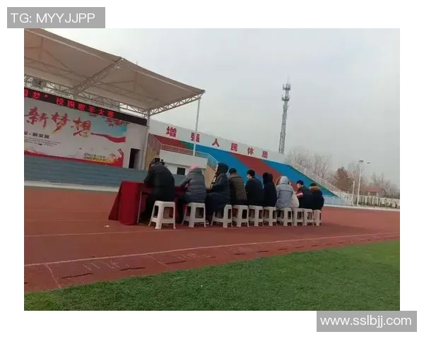 陈芳的足球人生:从绿茵场到人生舞台的深度对话与思考 陈芳的足球人生:从绿茵场到人生舞台的深度对话与思考