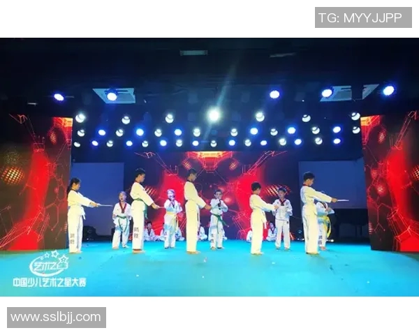 剁排骨的美味与灯谜的智慧交织足球明星的荣耀与激情共舞